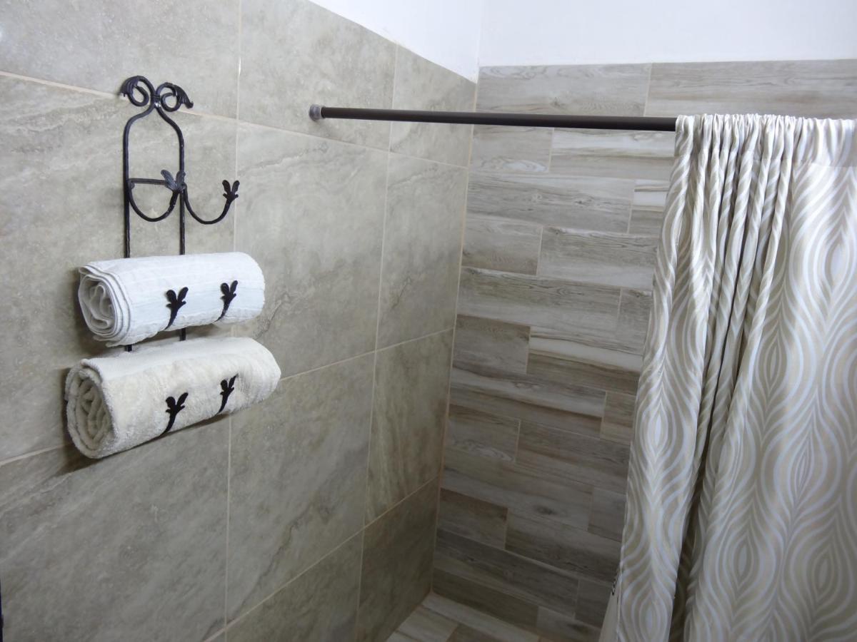 מנסניו Habitaciones-Comodas-Aire-Wifi-Tv-Cerca De Playa-!!Excelente Precio II מראה חיצוני תמונה