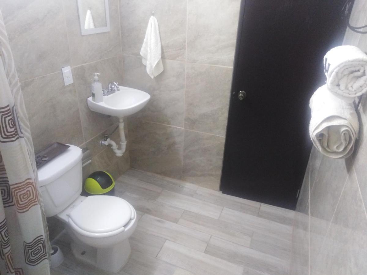 מנסניו Habitaciones-Comodas-Aire-Wifi-Tv-Cerca De Playa-!!Excelente Precio II מראה חיצוני תמונה