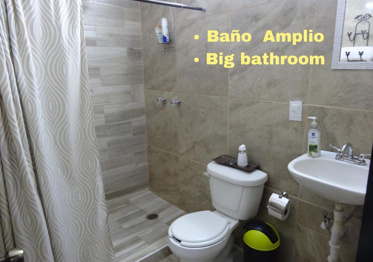 מנסניו Habitaciones-Comodas-Aire-Wifi-Tv-Cerca De Playa-!!Excelente Precio II מראה חיצוני תמונה