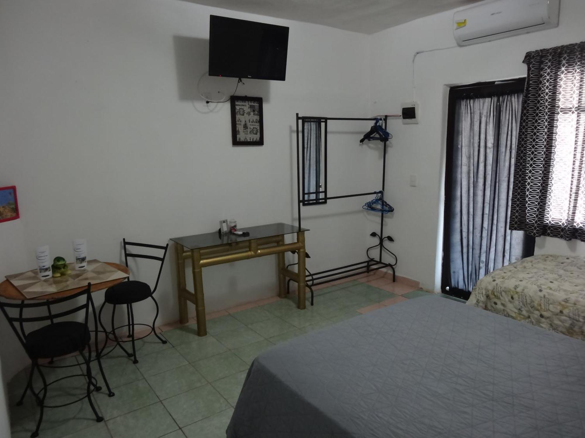 מנסניו Habitaciones-Comodas-Aire-Wifi-Tv-Cerca De Playa-!!Excelente Precio II מראה חיצוני תמונה