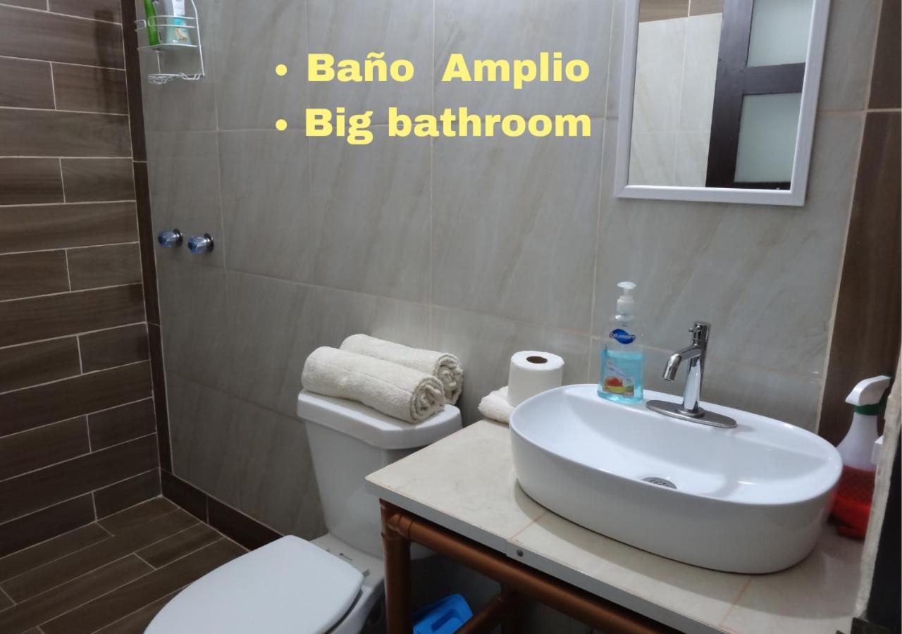 מנסניו Habitaciones-Comodas-Aire-Wifi-Tv-Cerca De Playa-!!Excelente Precio II מראה חיצוני תמונה